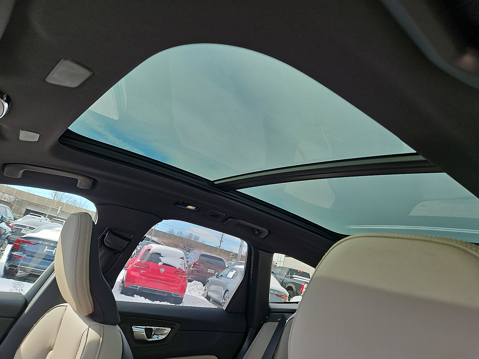 New 2026 Volvo XC60 B5 Plus w/ Protection Package Premier image 12