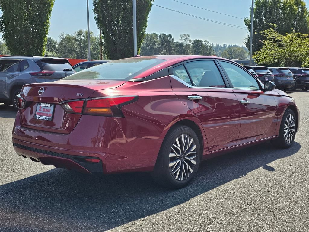 Used 2024 Nissan Altima 2.5 SV FWD image 4