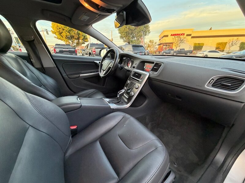 Used 2016 Volvo V60 T5 Platinum AWD/4WD image 41