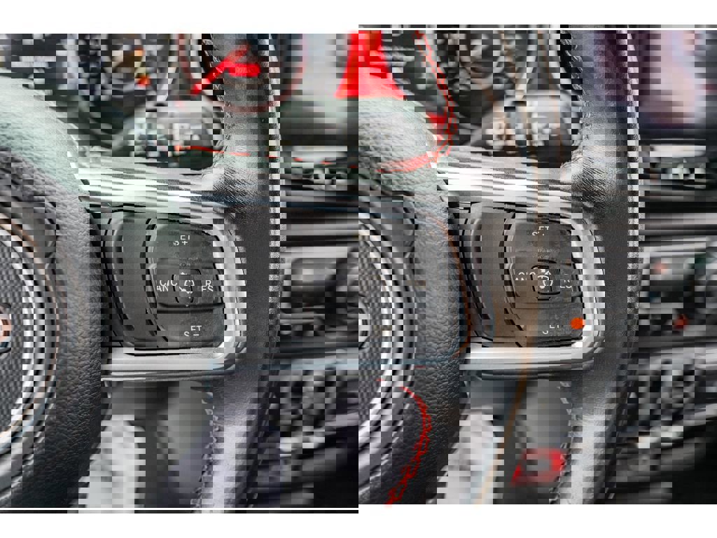 Used 2018 Jeep Wrangler Unlimited Rubicon w/ Dual Top Group image 12