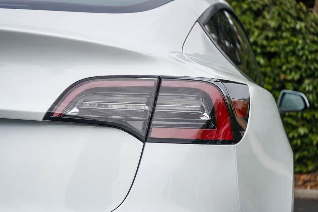 Used 2021 Tesla Model 3 Standard Range Plus RWD image 7