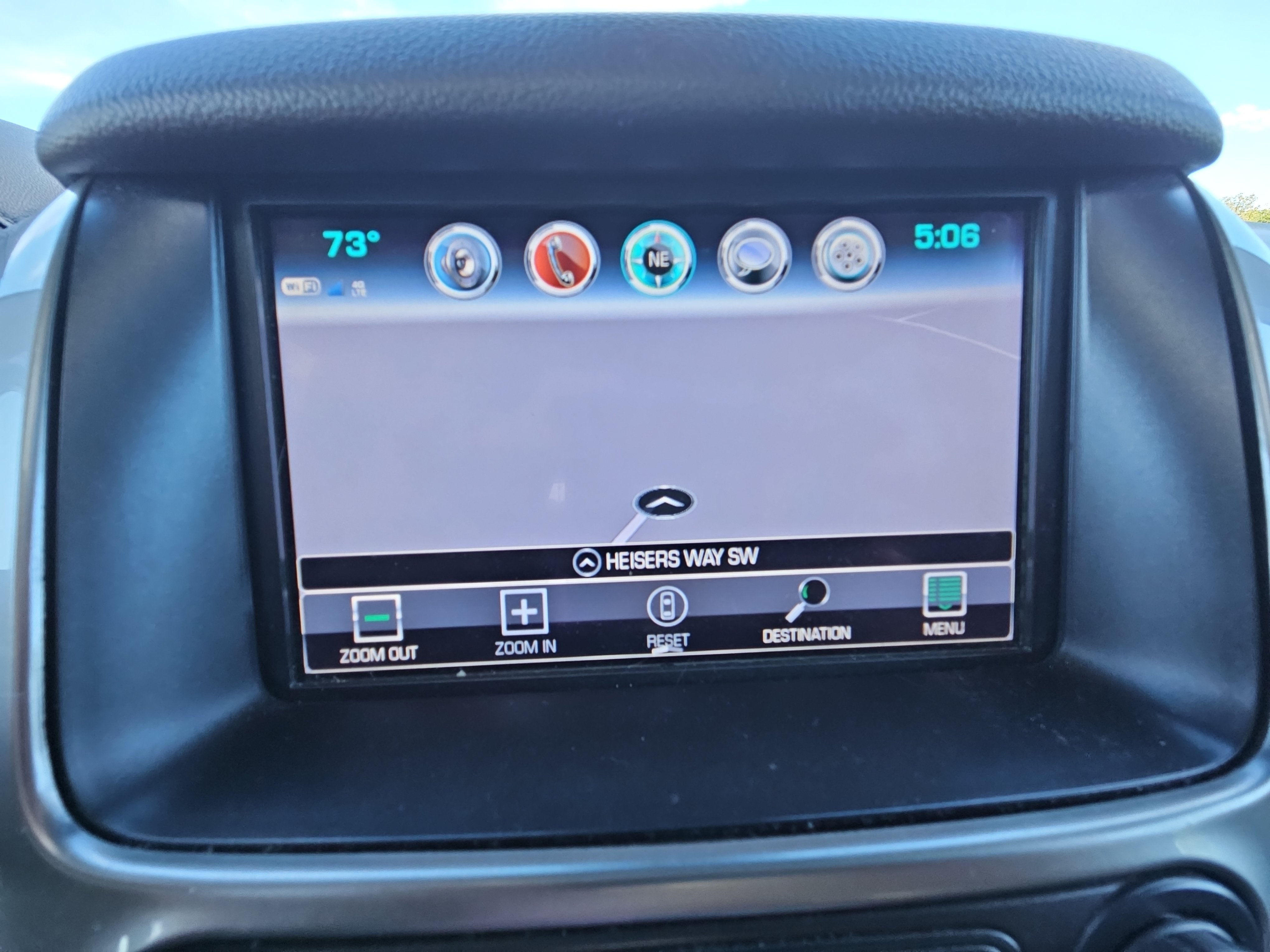 Used 2019 Chevrolet Suburban Premier AWD/4WD image 23