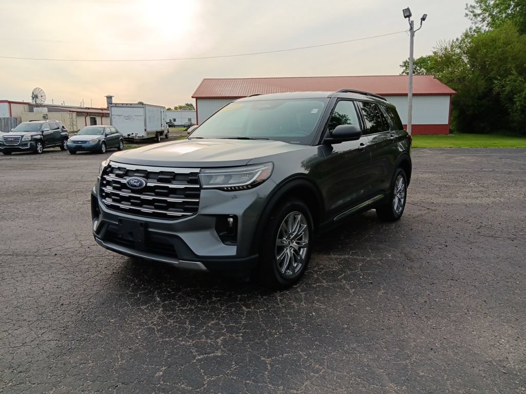 Used 2025 Ford Explorer Active w/ Active Comfort Package AWD/4WD image 11