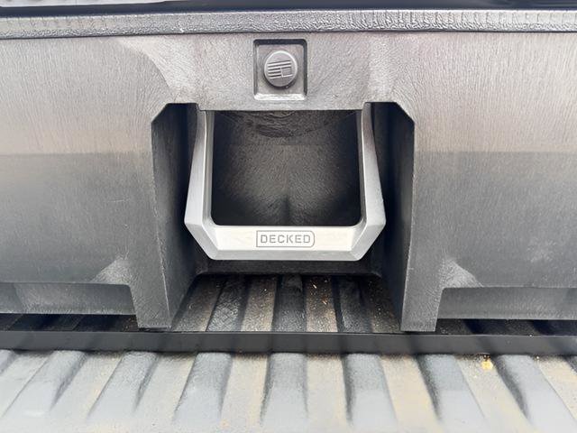 Used 2024 Toyota Tacoma TRD Off-Road image 40