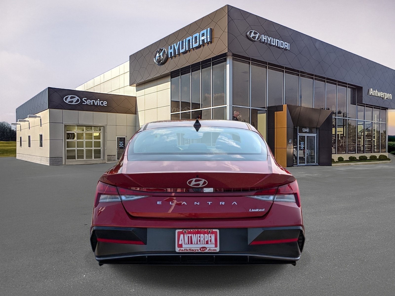 Used 2025 Hyundai Elantra Limited FWD image 4