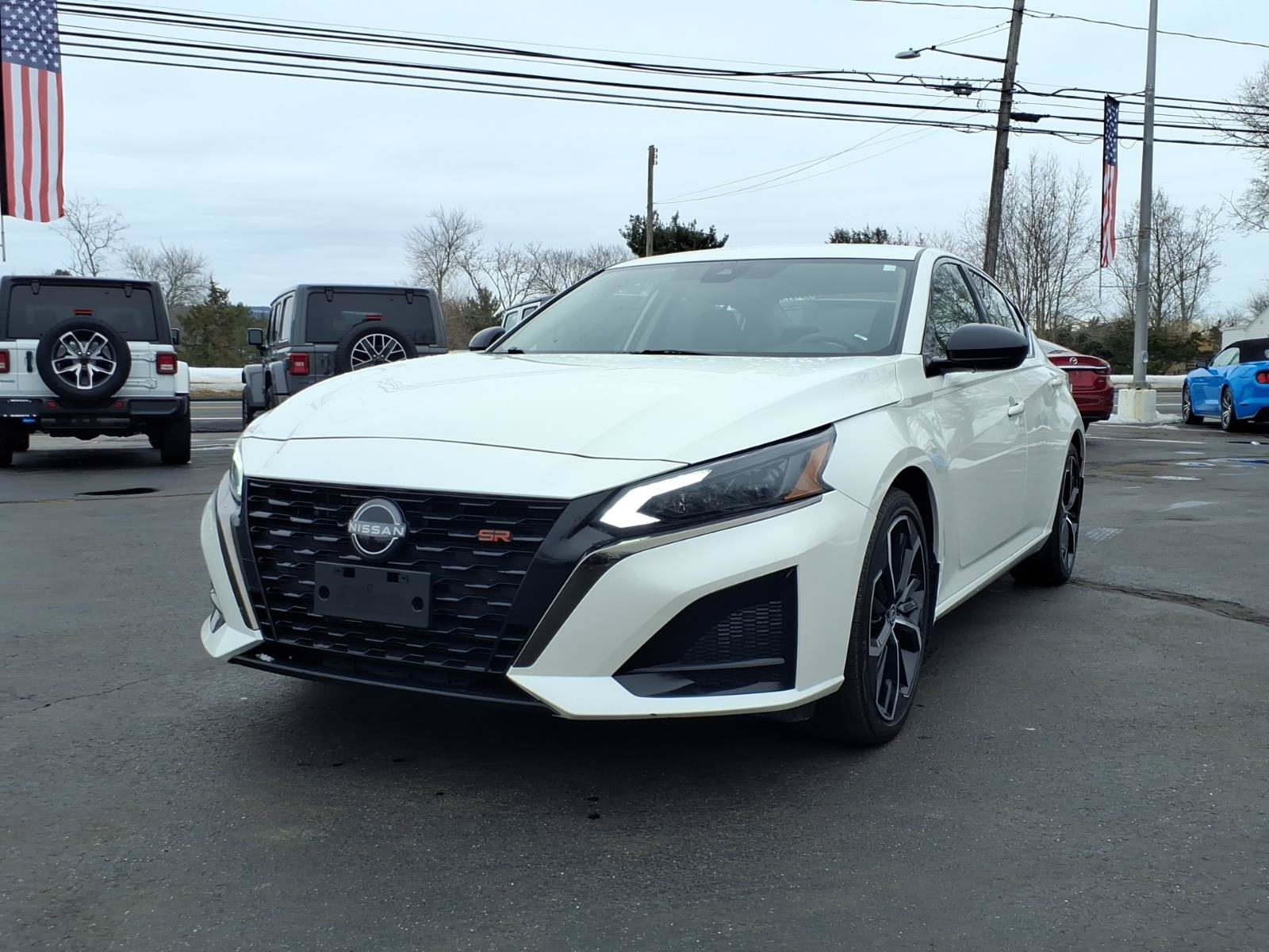 Used 2023 Nissan Altima 2.5 SR FWD image 7