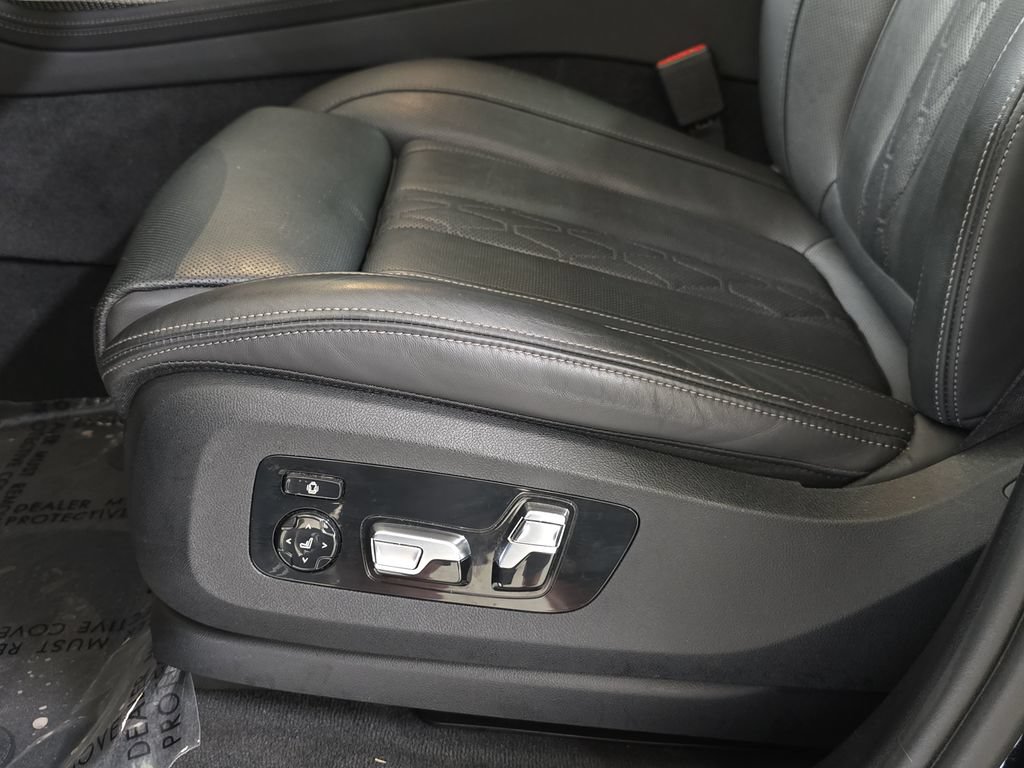 Certified 2024 BMW X7 M60i w/ Executive Package AWD/4WD image 28