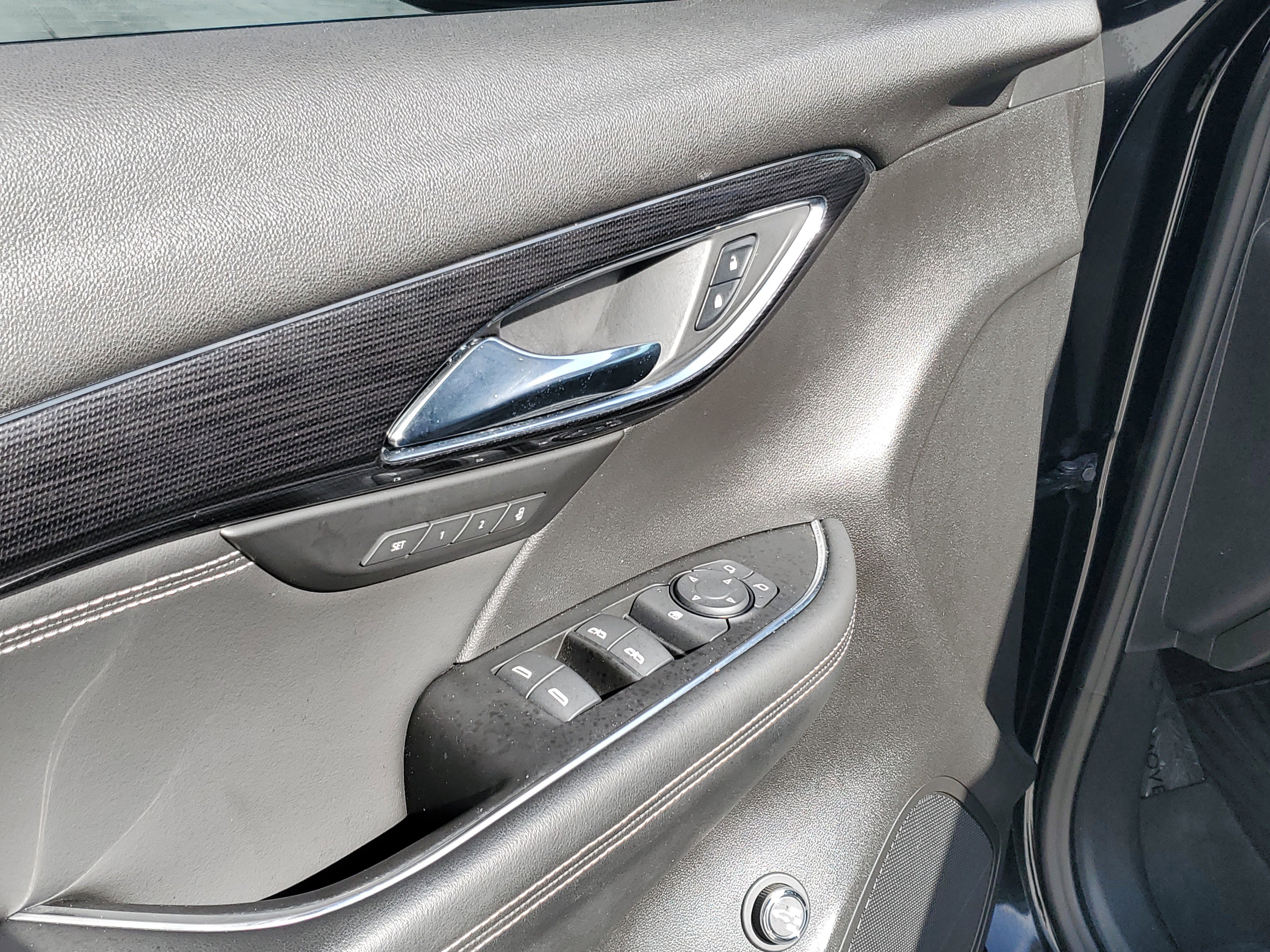 Used 2023 Buick Envision Essence w/ Sport Touring Package image 20