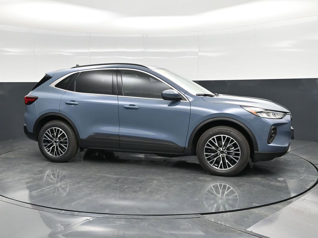 New 2026 Ford Escape SE FWD image 5