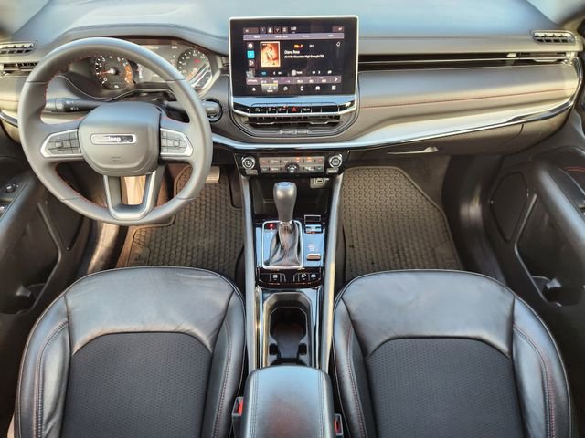 Used 2025 Jeep Compass Trailhawk image 26