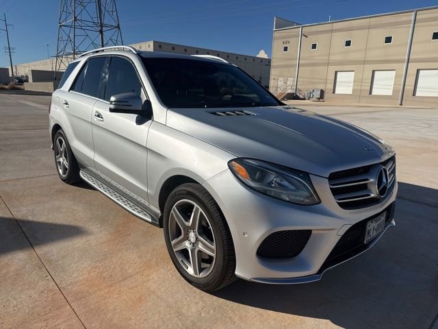 Used 2016 Mercedes-Benz GLE 400 4MATIC image 2