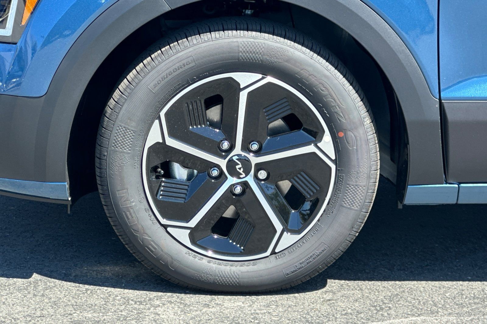 New 2026 Kia Niro EX FWD image 26