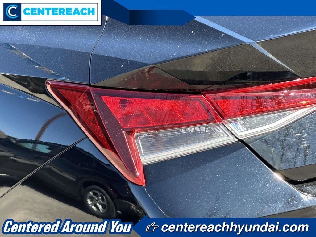 Used 2023 Hyundai Elantra SEL FWD image 8