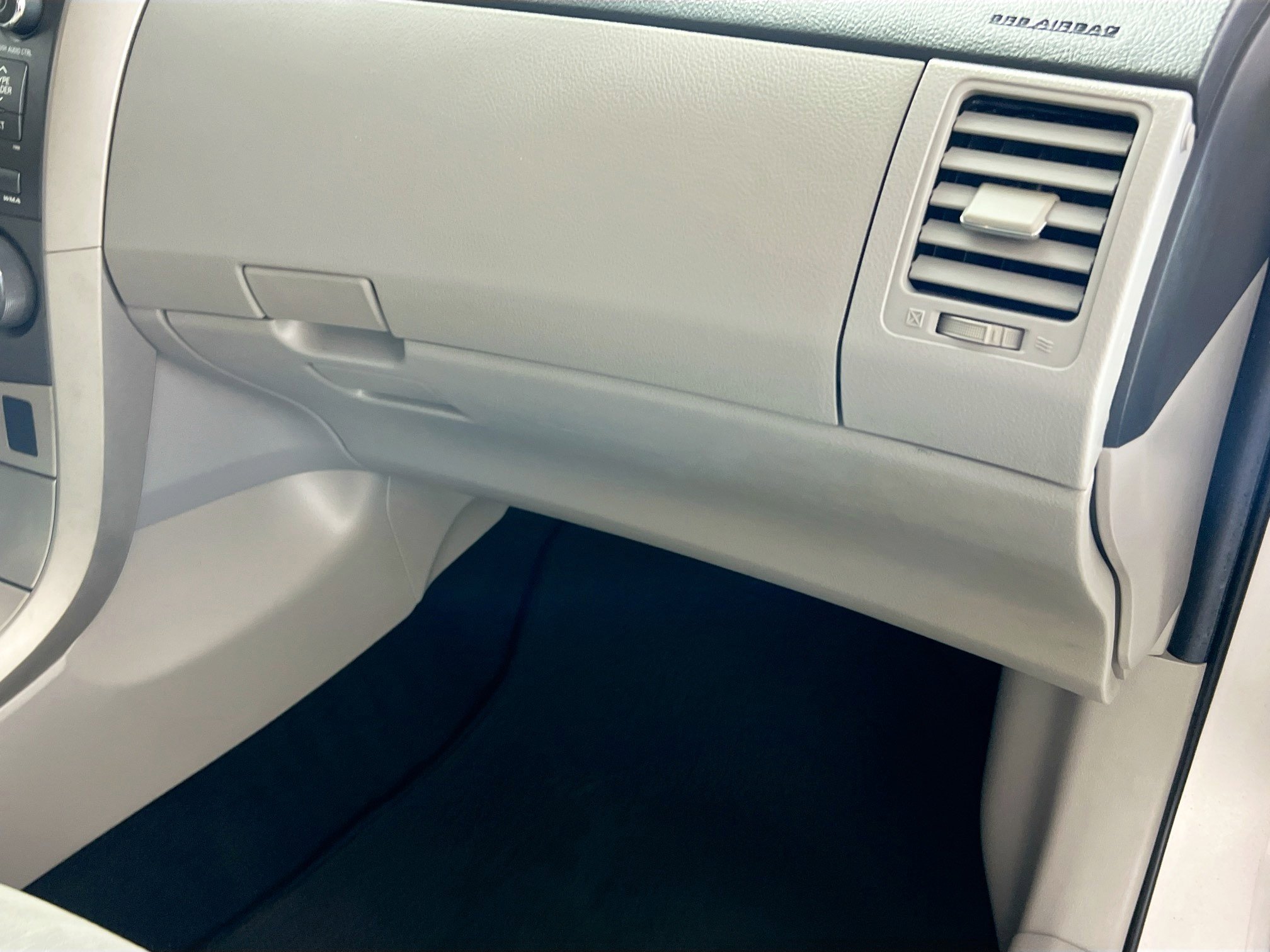 Used 2011 Toyota Corolla LE image 34