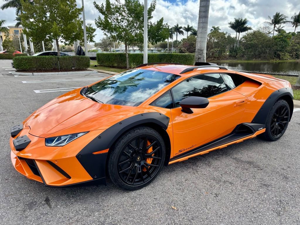 Used 2024 Lamborghini Huracan Sterrato image 11