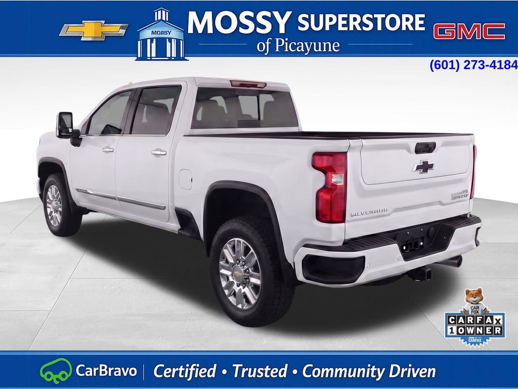 Used 2024 Chevrolet Silverado 2500 High Country w/ High Country Premium Package image 3