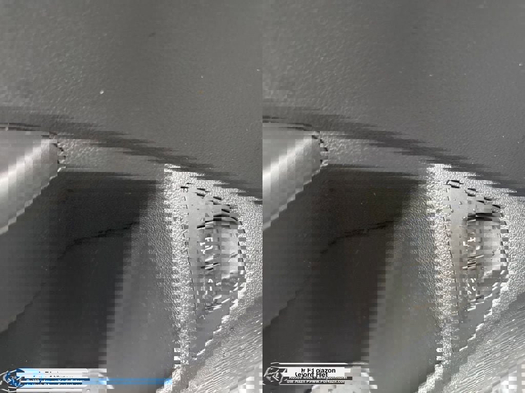 Used 2024 Volkswagen Jetta SE image 25