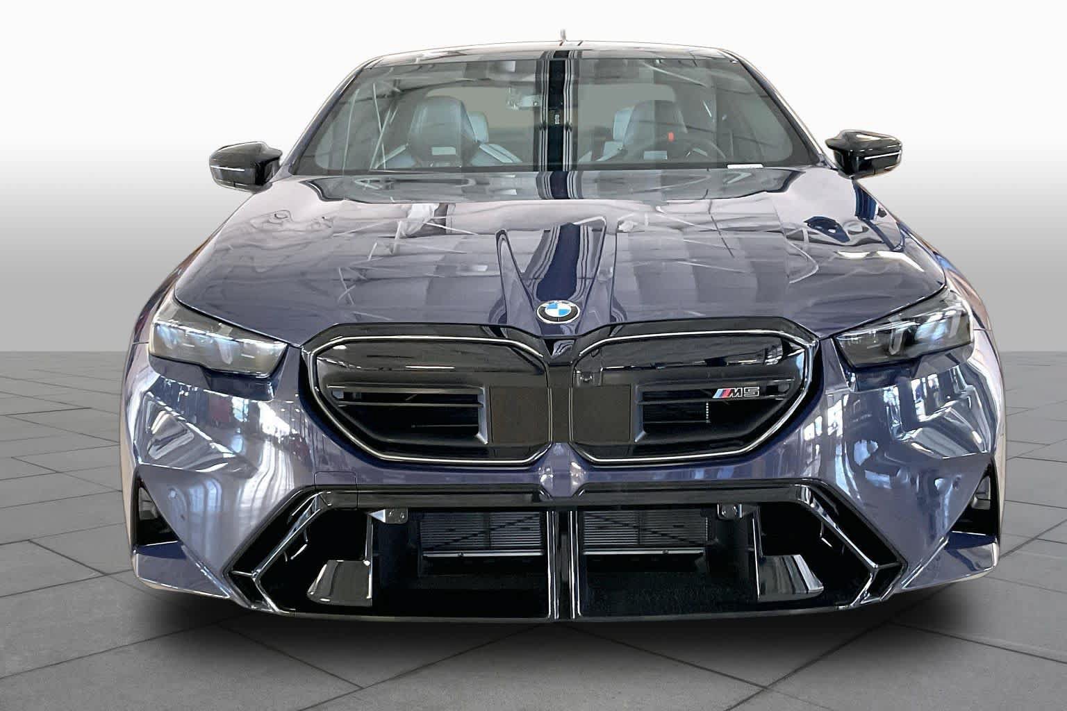 New 2027 BMW M5 w/ Executive Package AWD/4WD image 3
