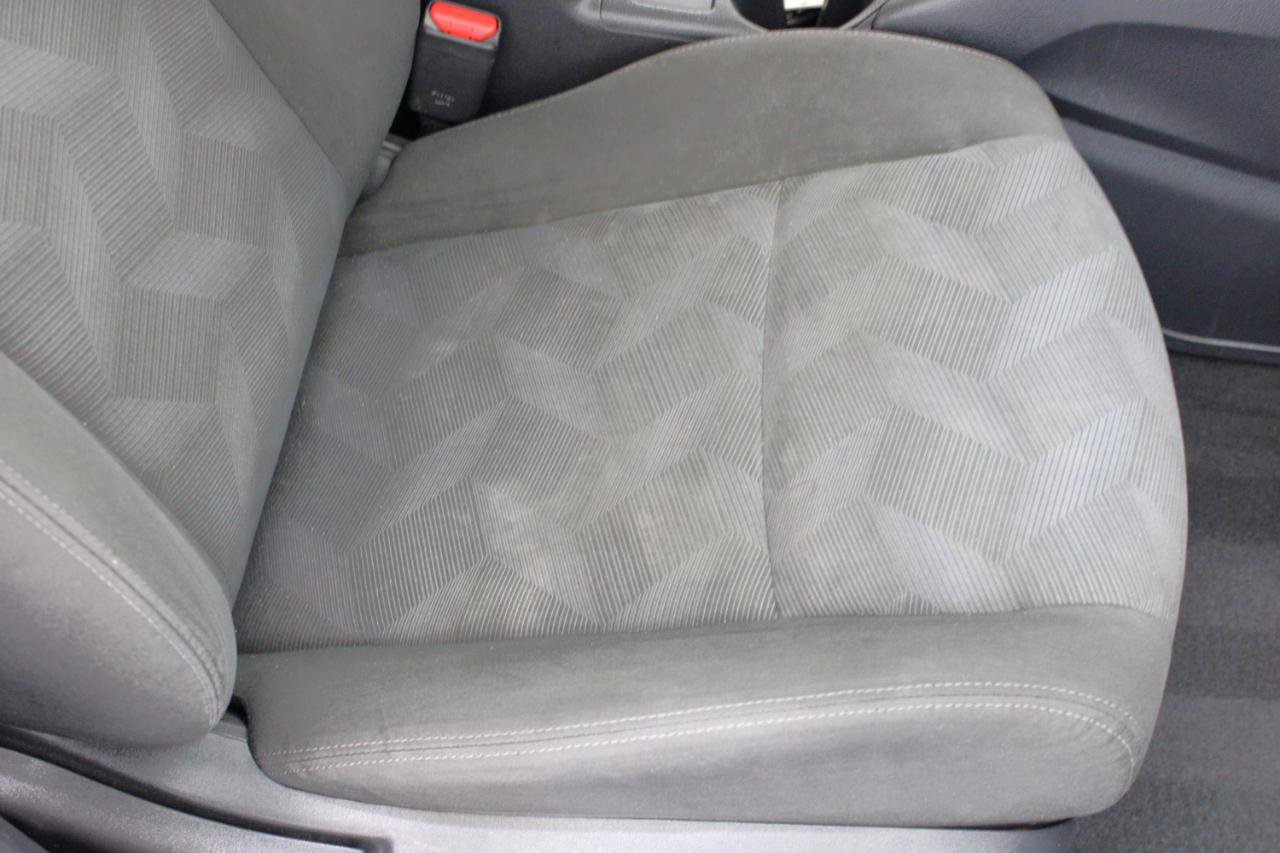 Used 2016 Nissan Rogue SV FWD image 46