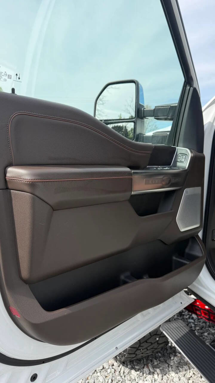 Used 2024 Ford F250 King Ranch w/ Chrome Package image 15