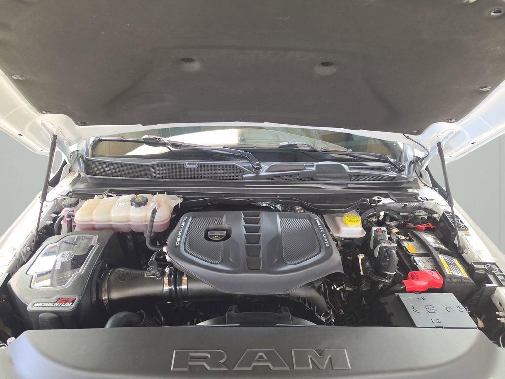 Used 2025 RAM 1500 Tungsten AWD/4WD image 9