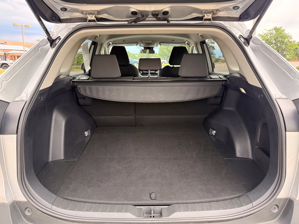Used 2025 Toyota RAV4 XLE AWD/4WD image 26