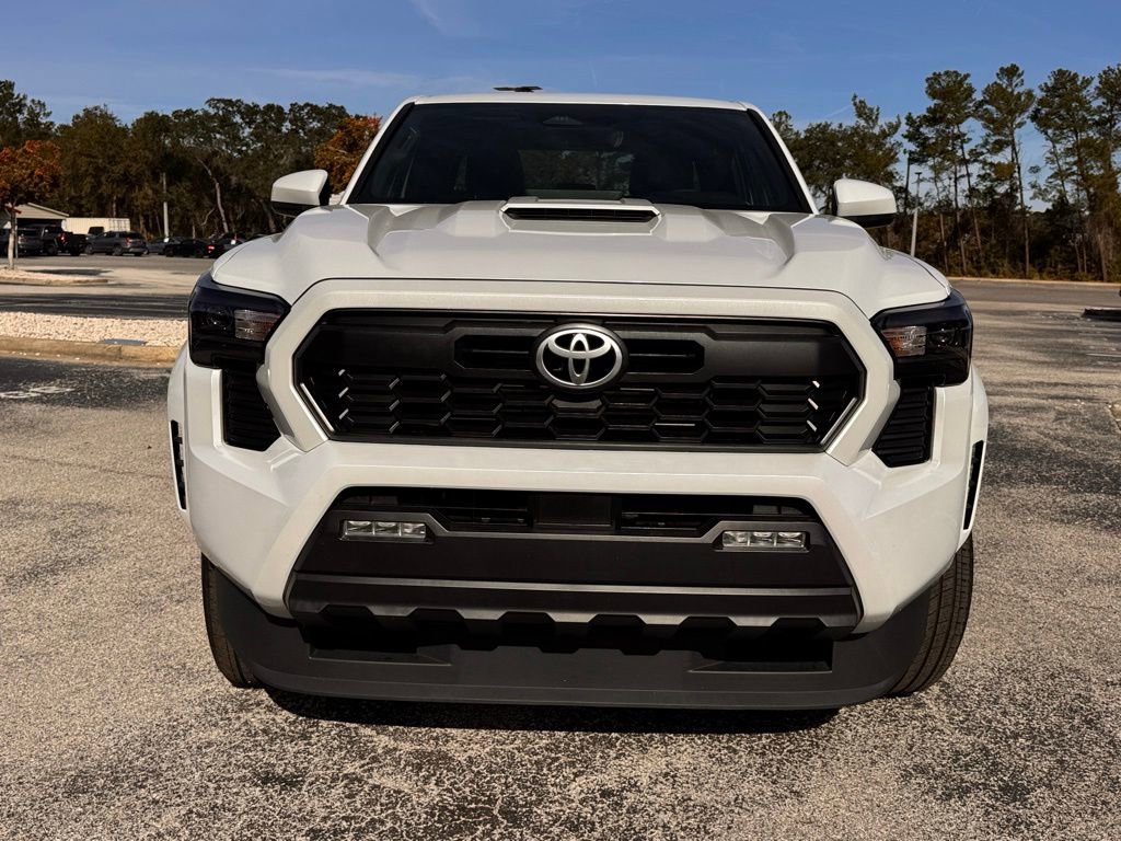 Used 2024 Toyota Tacoma TRD Sport image 2