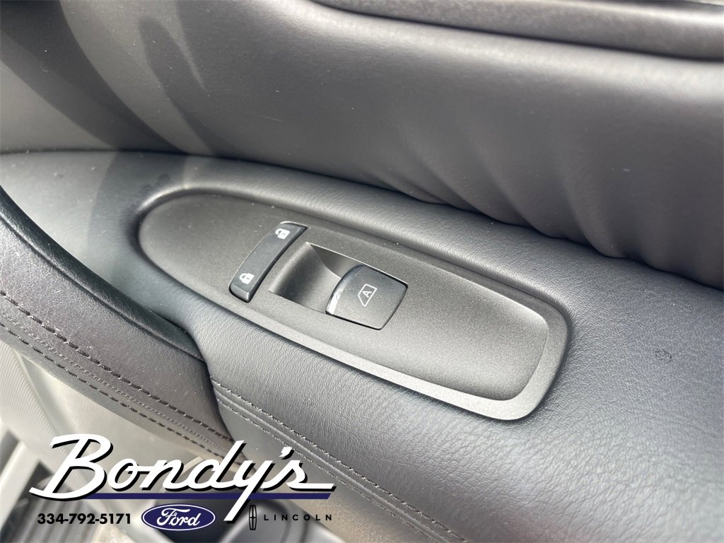 Used 2024 Nissan Armada SL w/ Cargo Package image 19