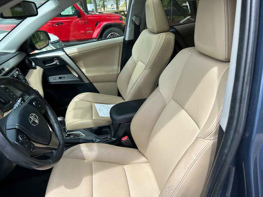Used 2013 Toyota RAV4 Limited AWD/4WD image 9