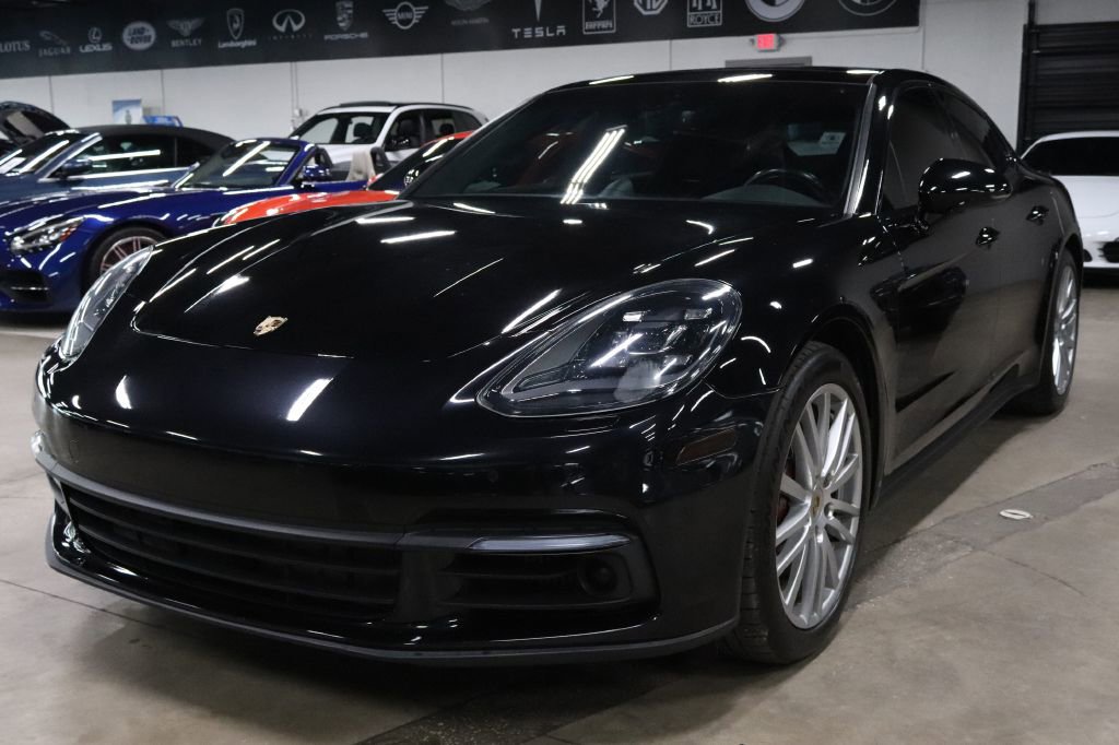 Used 2017 Porsche Panamera 4S image 1