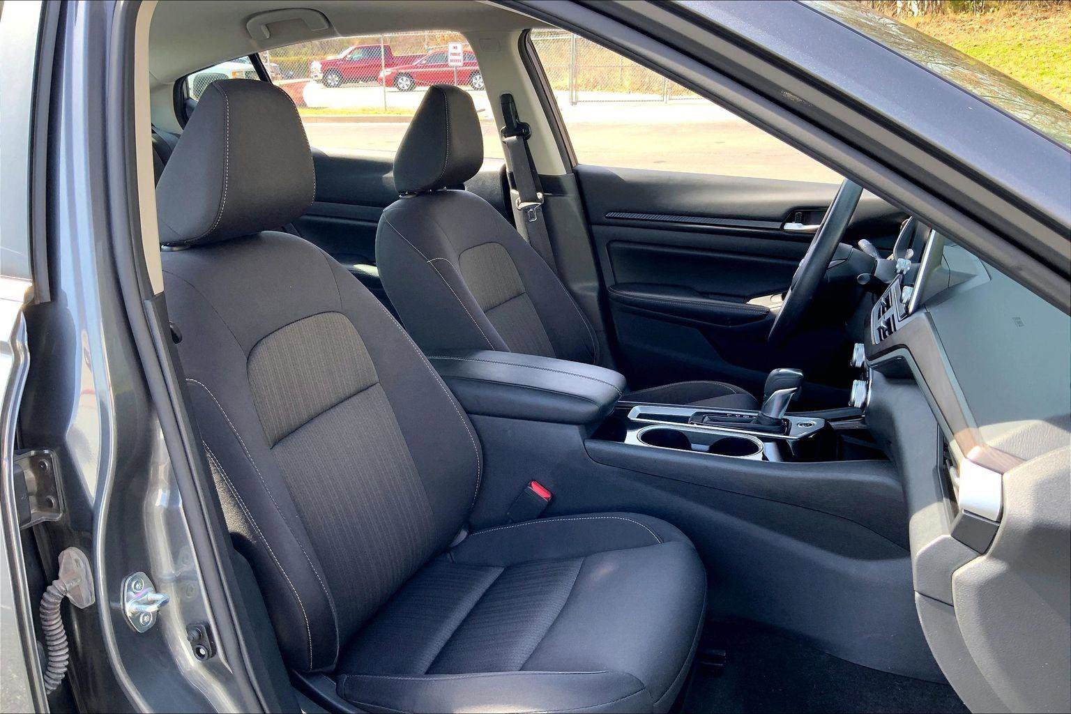 Used 2024 Nissan Altima 2.5 SV image 7