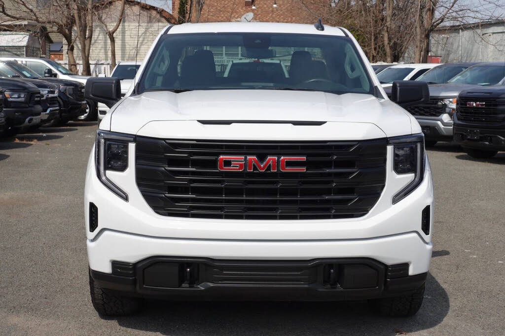 Used 2023 GMC Sierra 1500 Pro w/ Graphite Edition AWD/4WD image 6