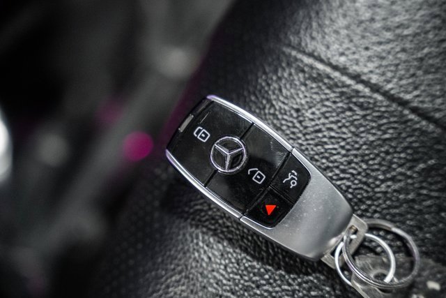 Used 2018 Mercedes-Benz E 300 E 300 image 42