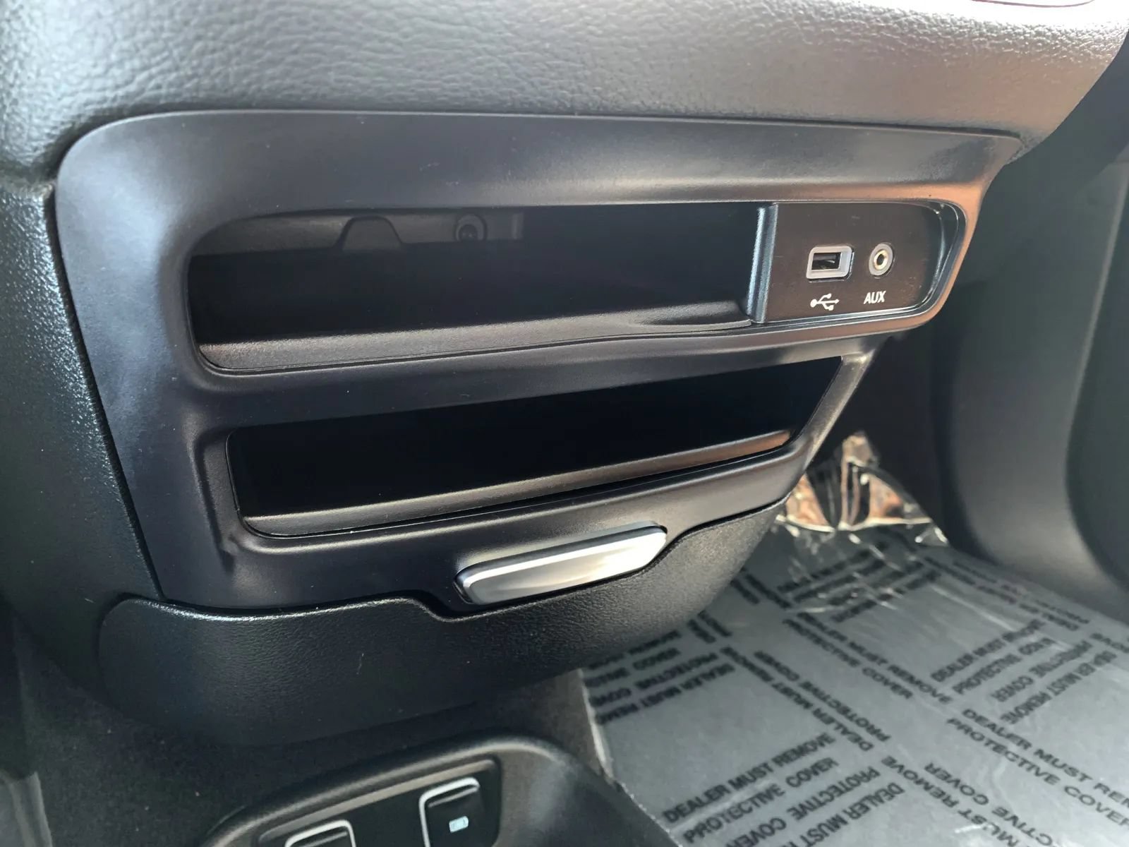 Used 2017 Chrysler Pacifica Limited w/ Advanced Safetytec Group FWD image 30