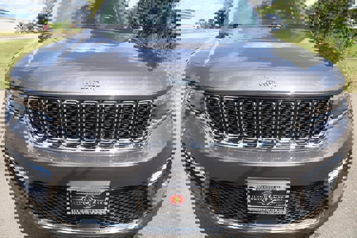 Used 2022 Jeep Grand Cherokee Limited image 53