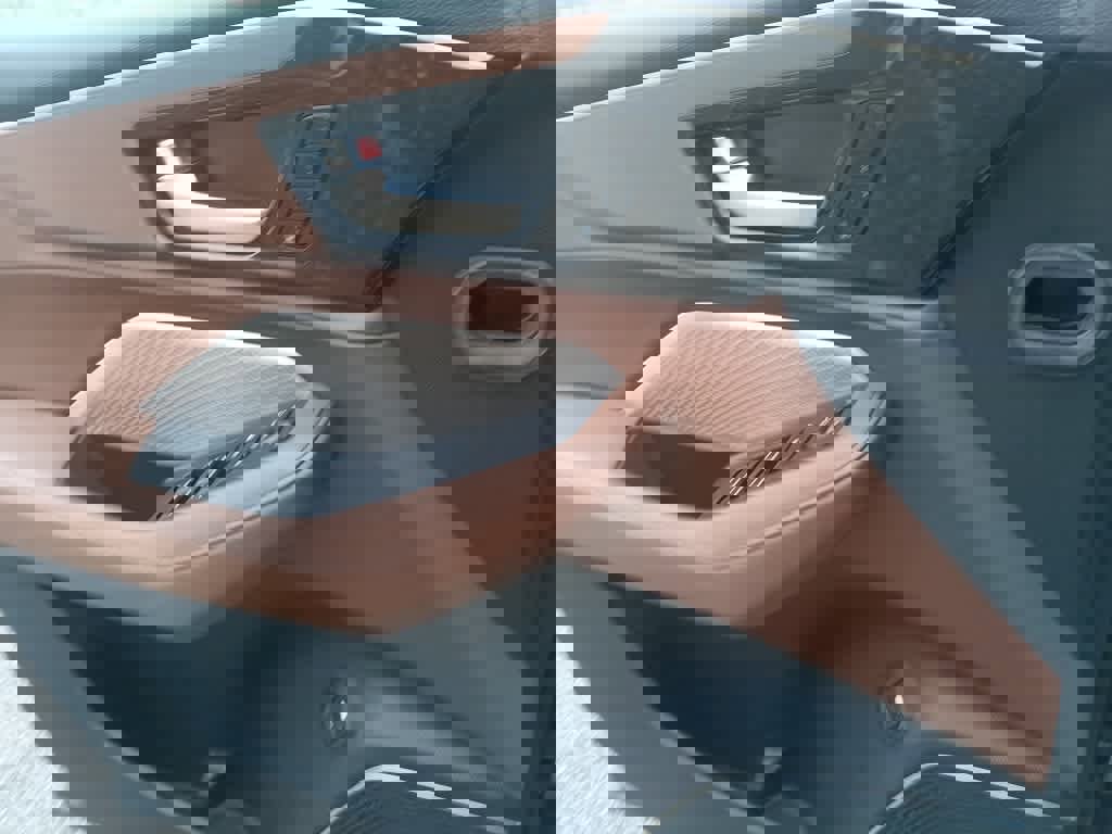 Used 2023 Acura MDX SH-AWD w/ Technology Package image 15