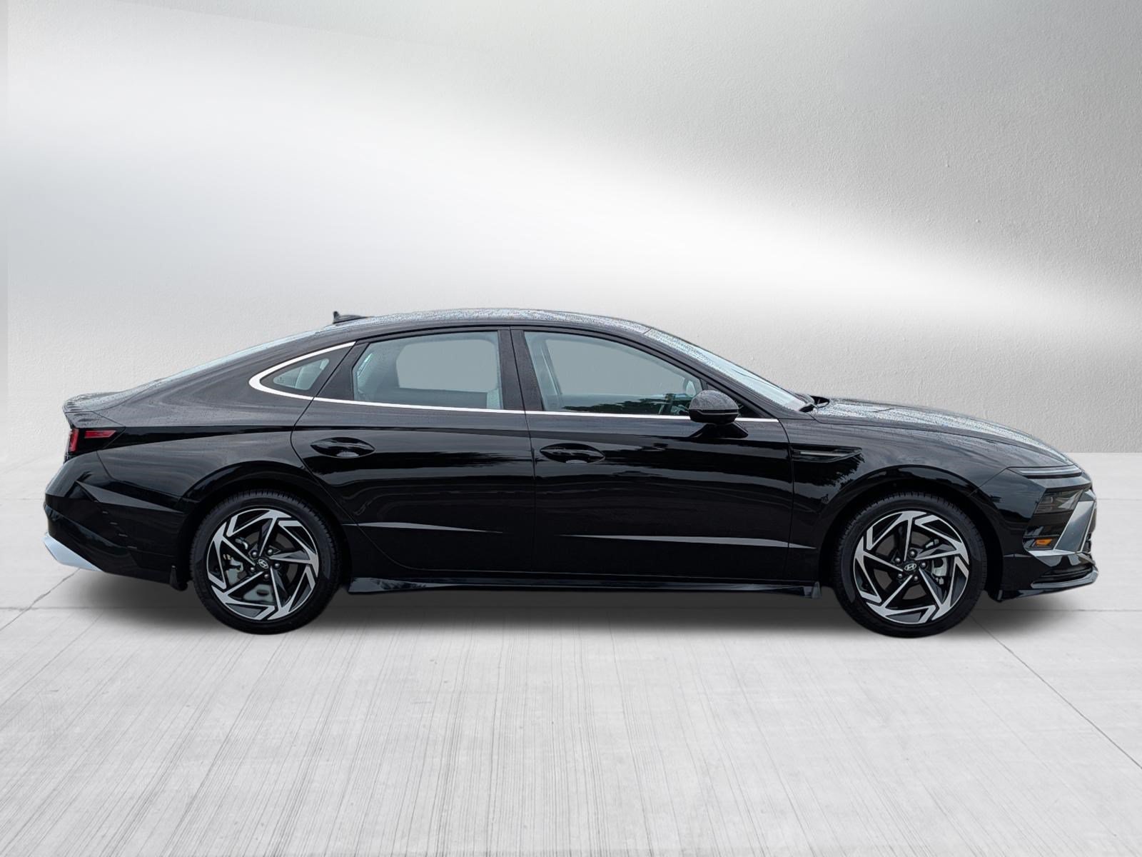 Certified 2026 Hyundai Sonata SEL AWD/4WD image 8