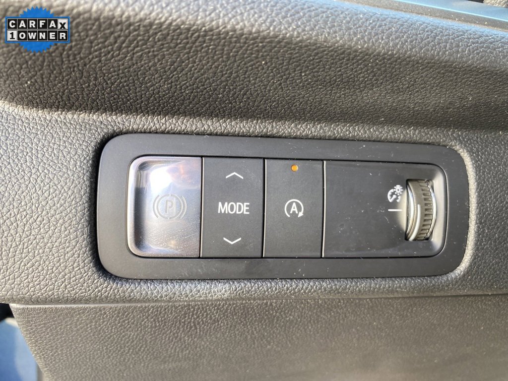 Used 2025 Chevrolet Traverse LT image 29