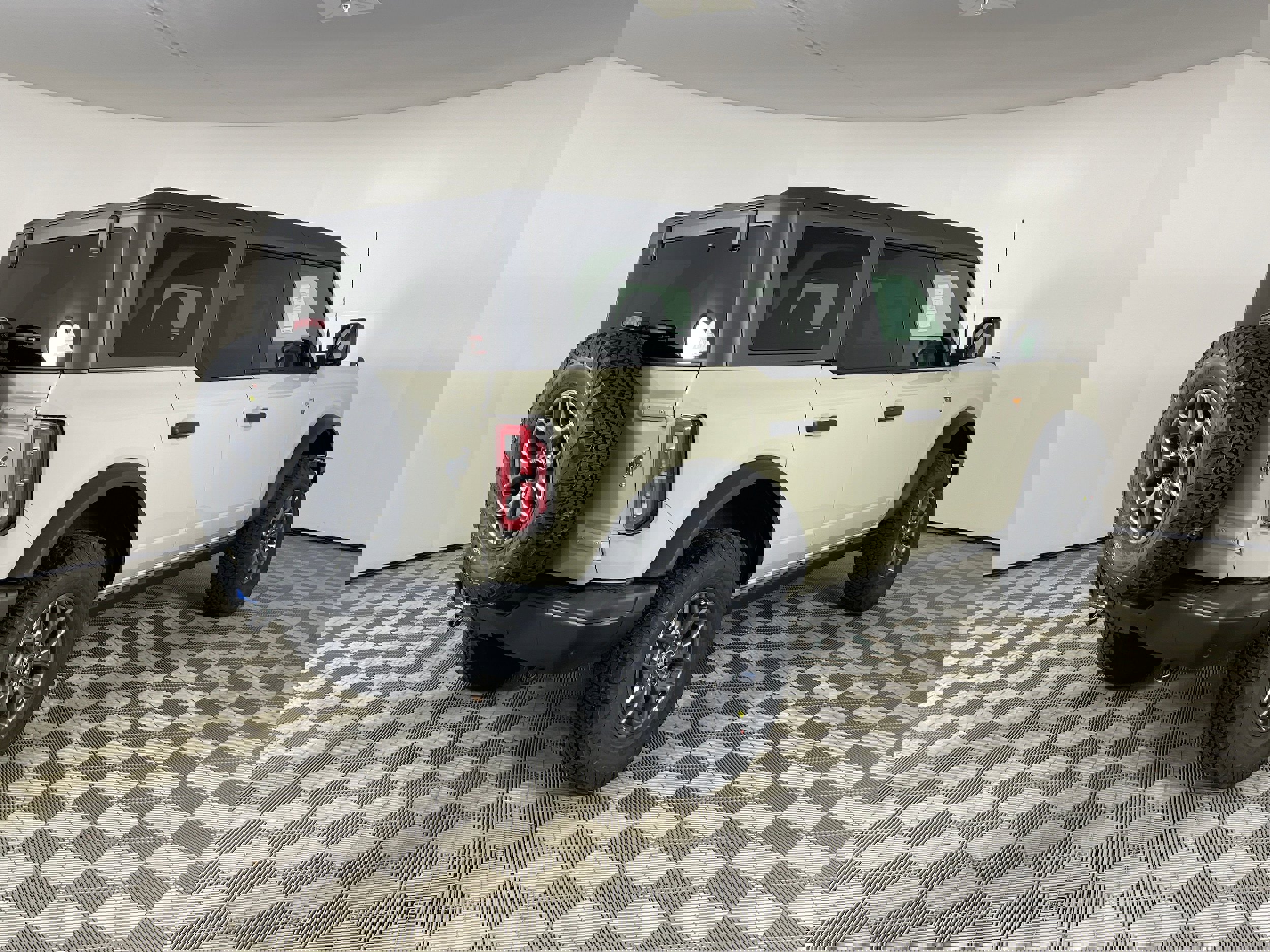 New 2025 Ford Bronco Badlands image 23