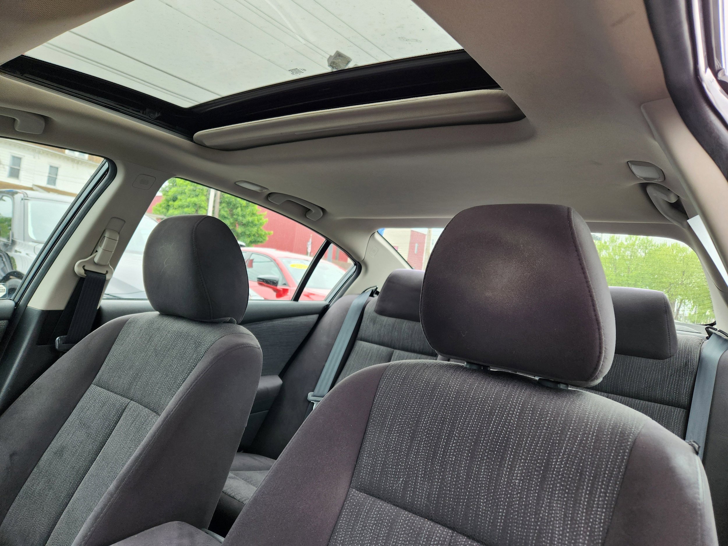 Used 2011 Nissan Altima 2.5 S w/ Convenience Pkg FWD image 11