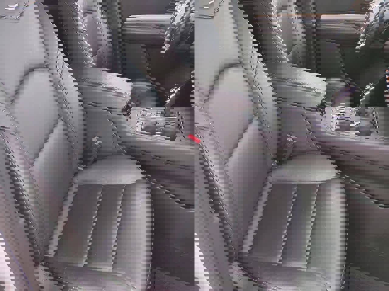 Used 2021 Cadillac XT4 Premium Luxury w/ Cold Weather Package image 23