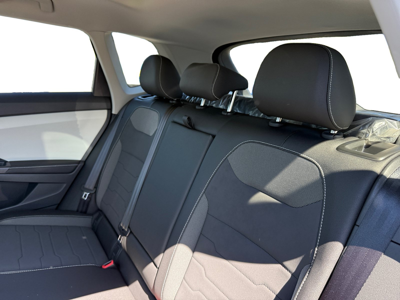New 2026 Volkswagen Taos SE AWD/4WD image 16