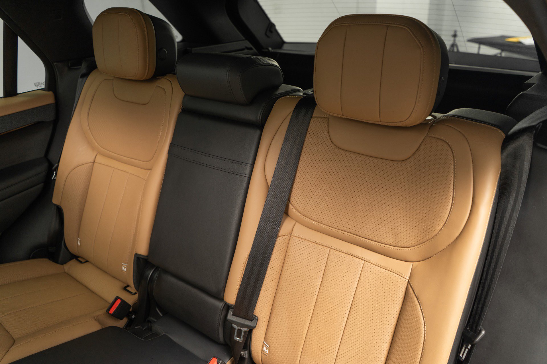 Used 2023 Land Rover Range Rover Sport SE Dynamic image 16