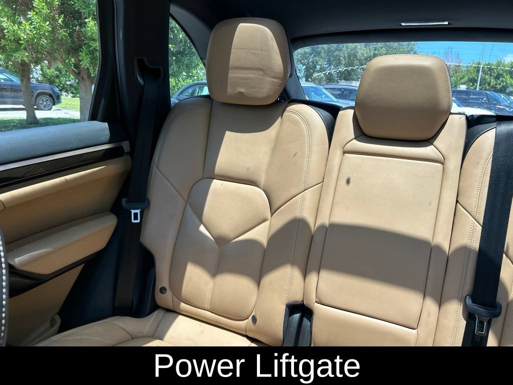 Used 2017 Porsche Cayenne S AWD/4WD image 12