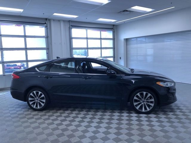 Used 2020 Ford Fusion SE image 34