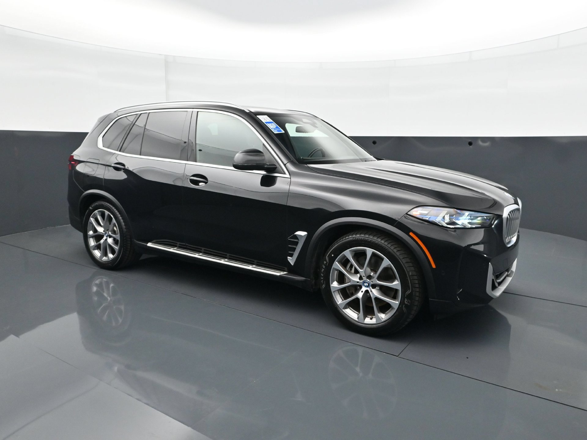 Used 2025 BMW X5 xDrive50e AWD/4WD image 9