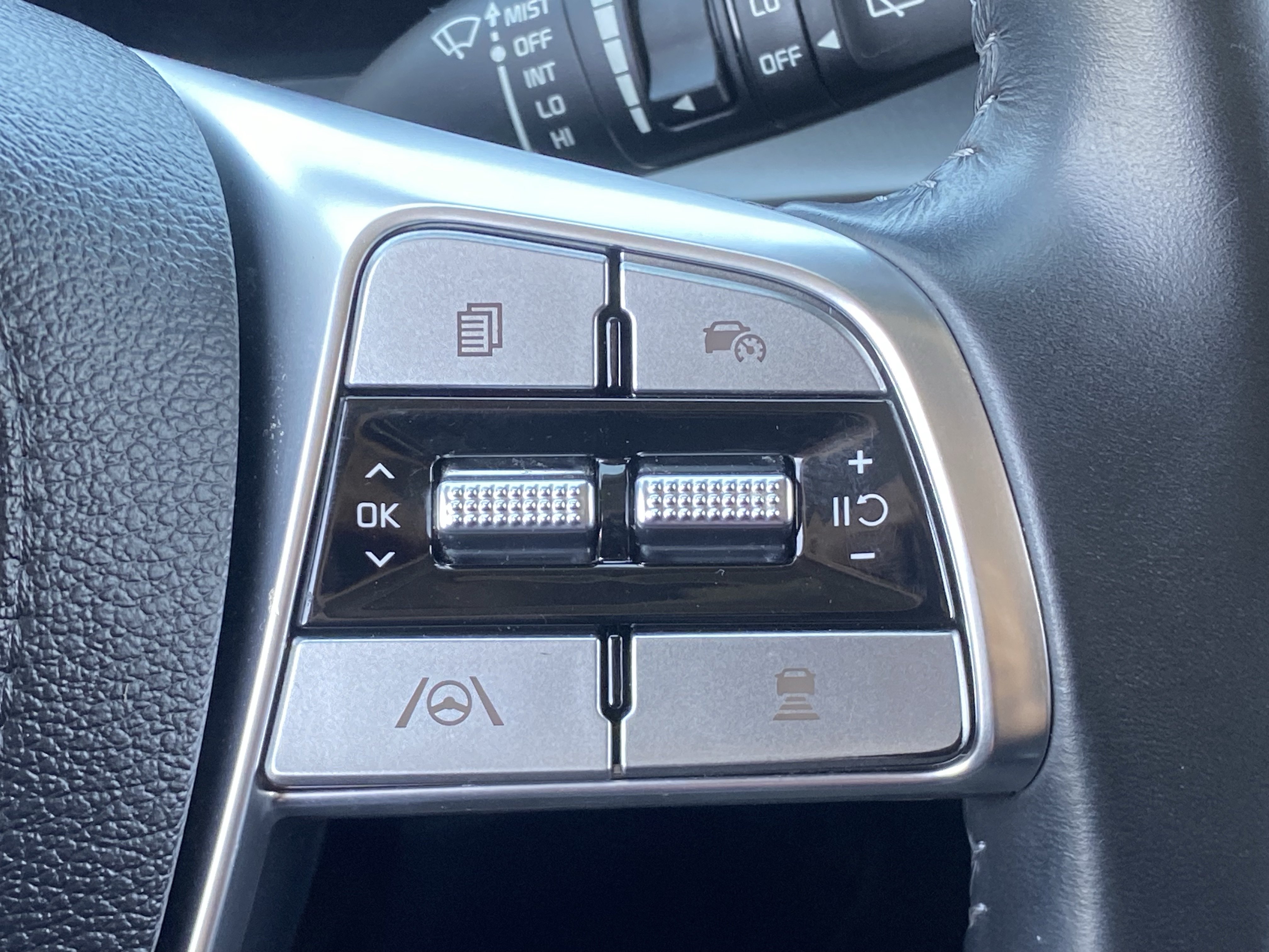 Certified 2024 Kia Telluride LX FWD image 23