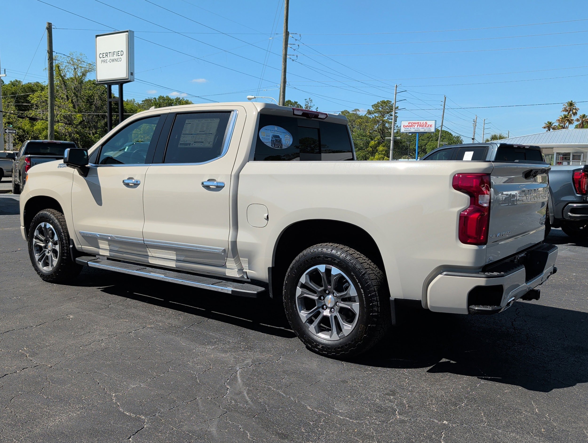 New 2026 Chevrolet Silverado 1500 High Country w/ Technology Package AWD/4WD image 10