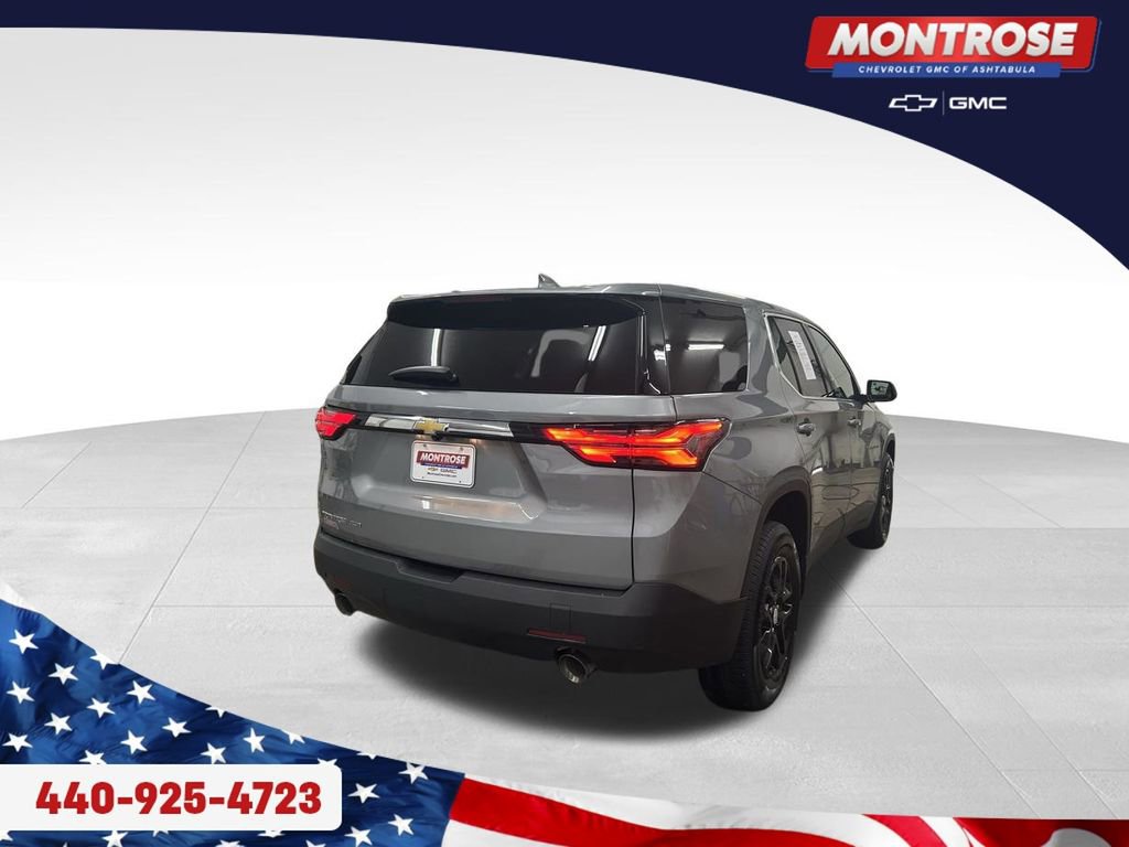 Used 2023 Chevrolet Traverse LS image 5