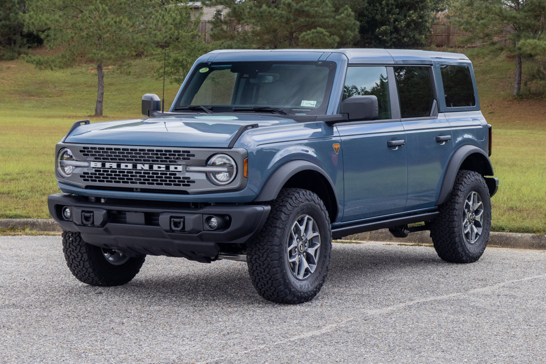 New 2025 Ford Bronco Badlands image 3